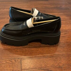 Brand new Zara flat foot shoes brand new size 7.5